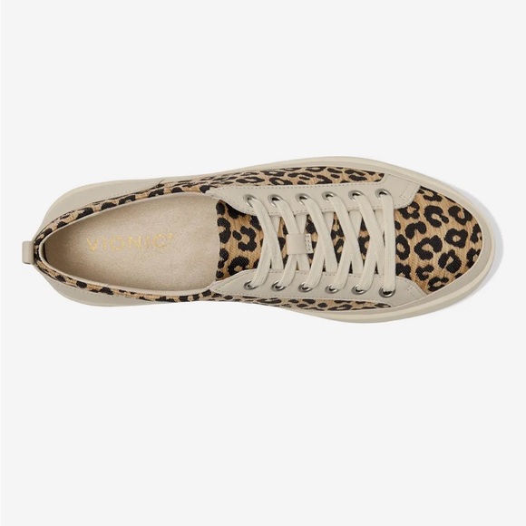 NWT Vionic Winny Leopard Print Women's Sneakers size 8W - Picture 3 of 5